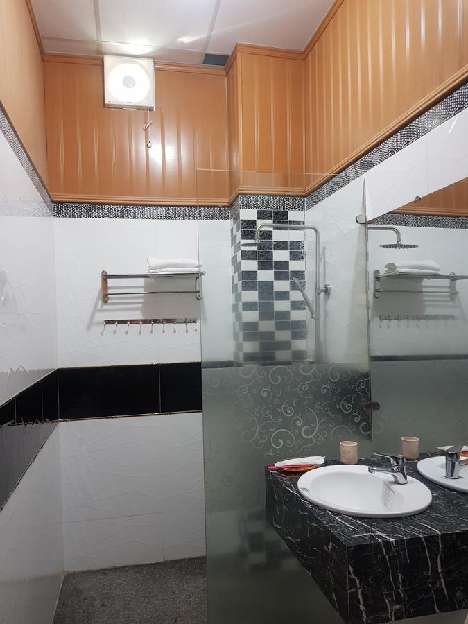 Tay Nguyen Hotel Kon Tum Buitenkant foto