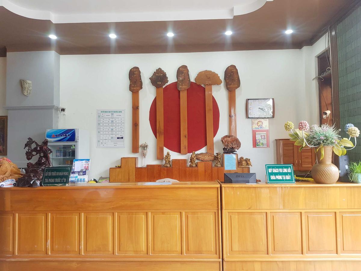 Tay Nguyen Hotel Kon Tum Buitenkant foto